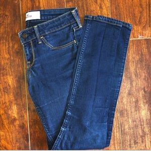 hollister low rise skinny jeans dark blue W26 L27